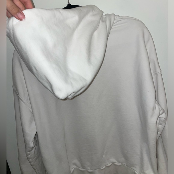 Levi’s Oversized Hoodie - Picture 4 of 7